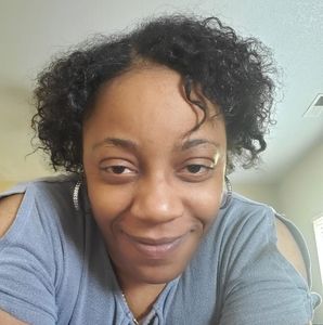 Meet your Posher, Lakeisha